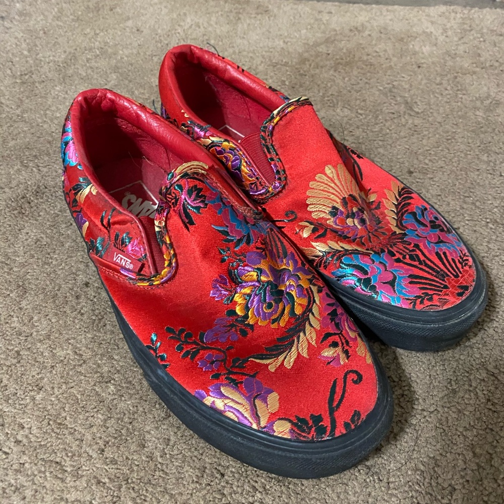 Vans Red Sneakers Slip-On Vibrant Design